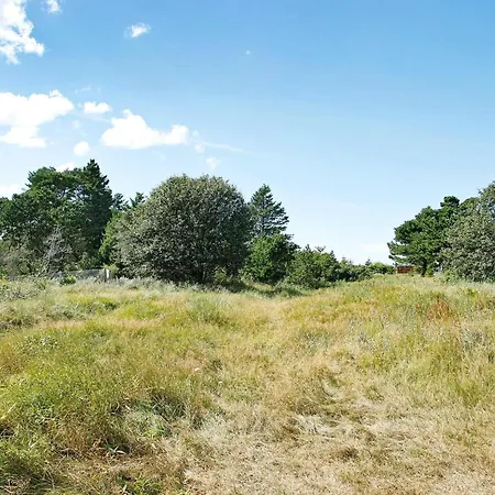 10 Person In Ålbæk